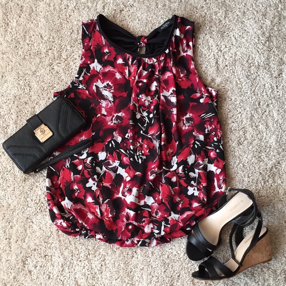 ๐ Eclipse | Bubble Hem Sleeveless Top - Picture 1 of 9